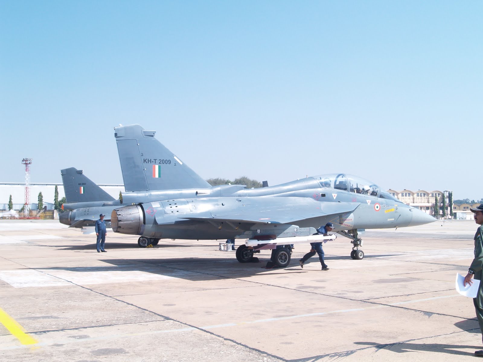 [Tejas-772490.JPG]