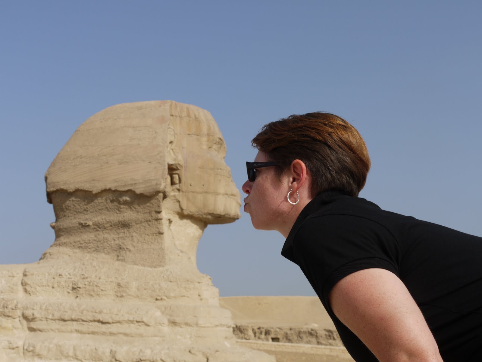 [C6+T+kissing+sphinx.JPG]