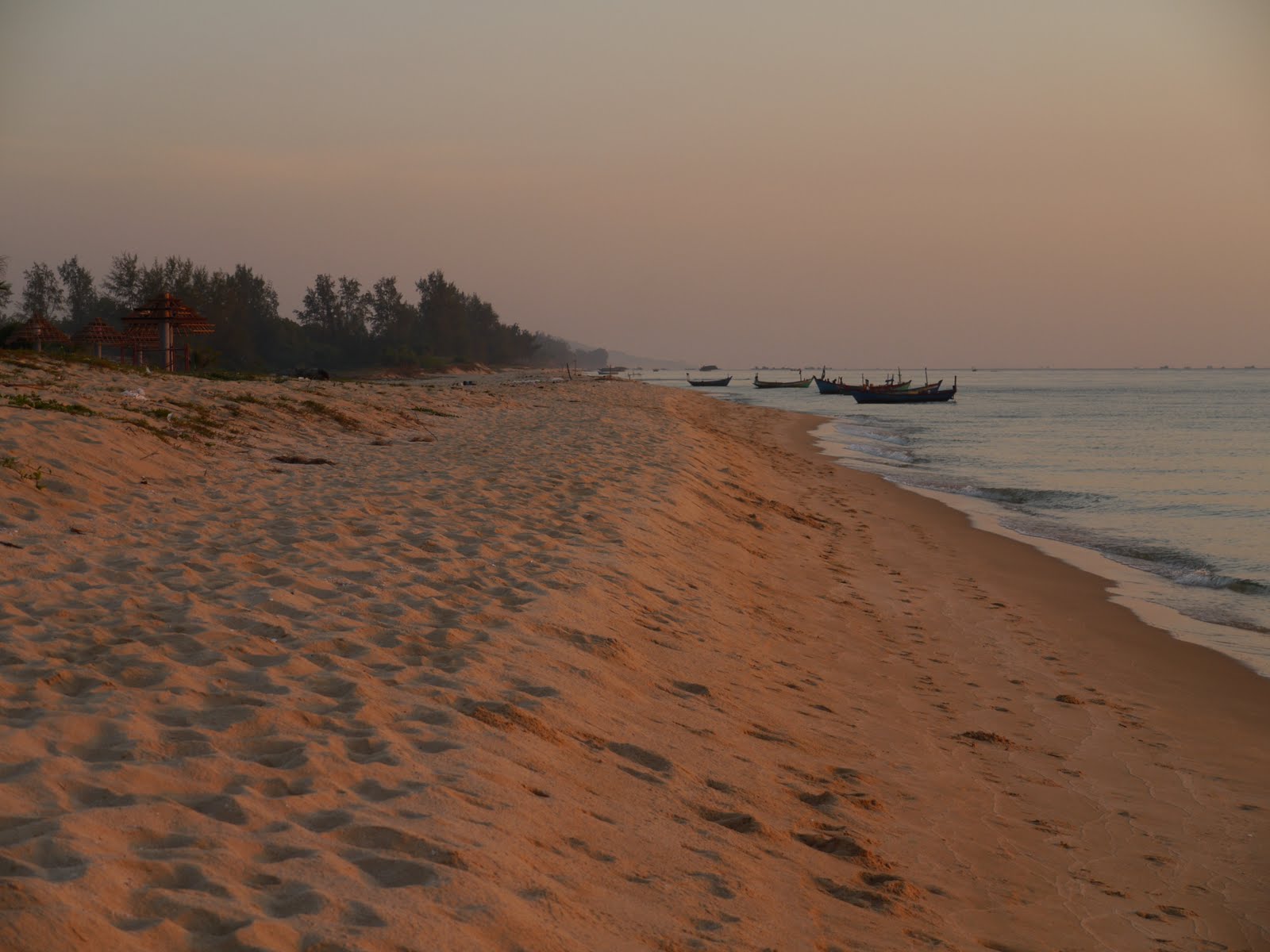 [MD+21+Phu+Quoc+Long+Beach.JPG]