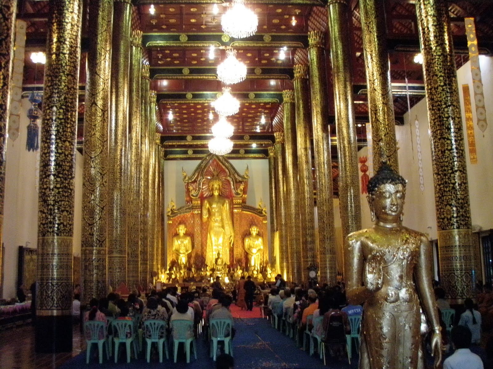 [CM+buddha+temple.JPG]