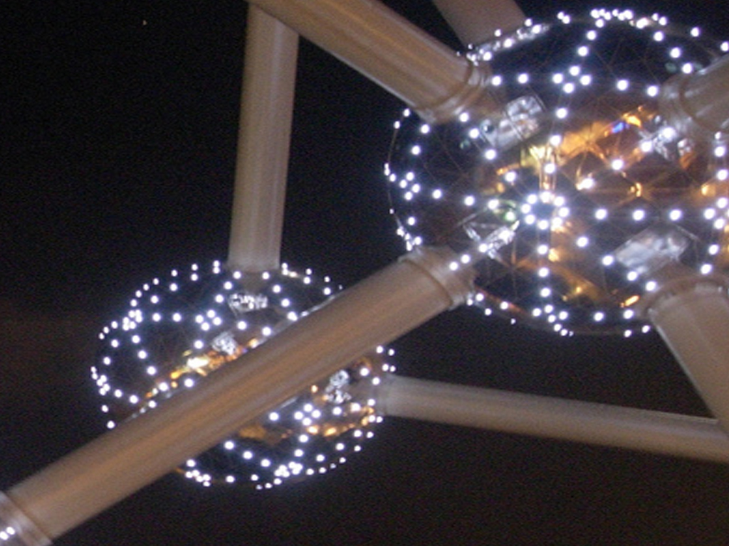 [atomium_01.jpg]