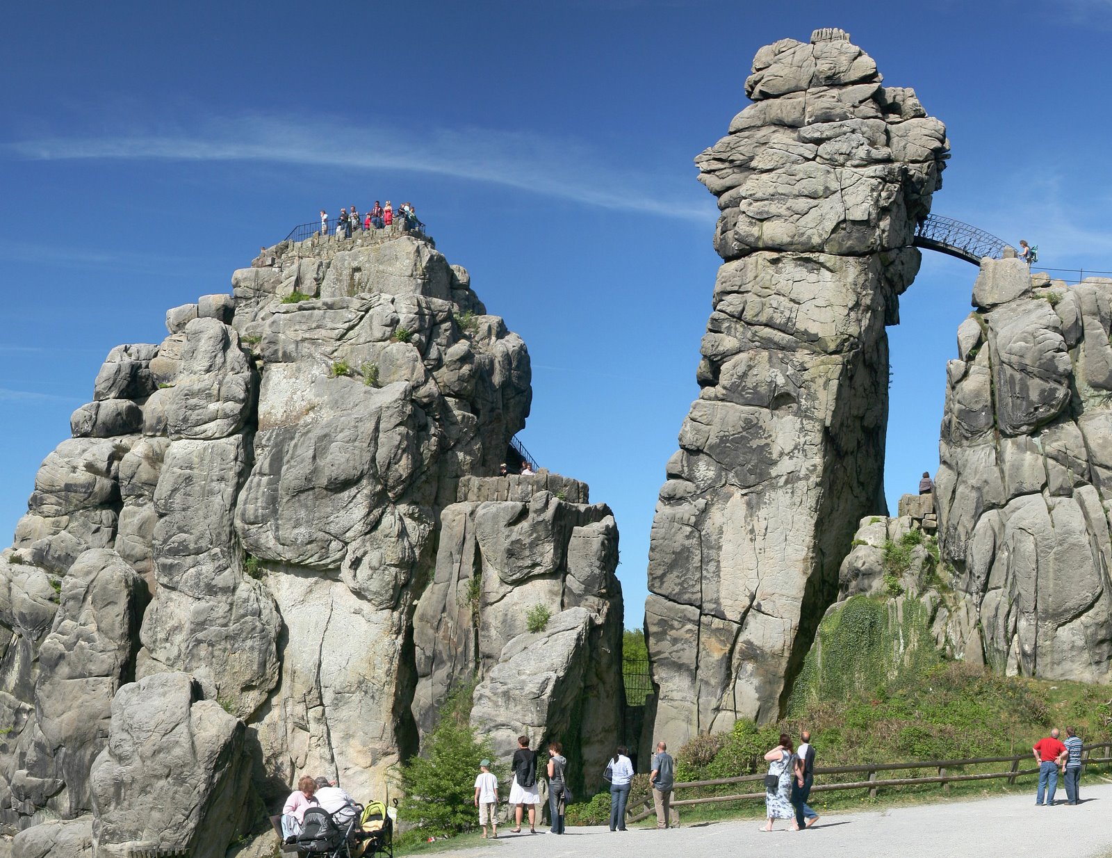[Externsteine_.jpg]