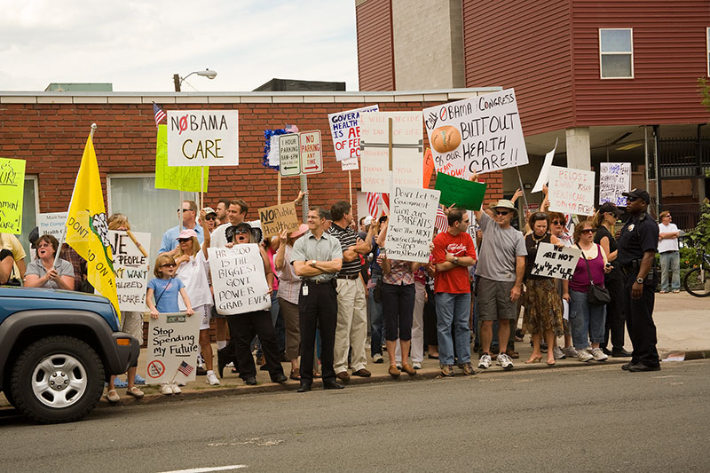 [REAL+AMERICANS+WITH+REAL+GRIEVANCES.jpg]