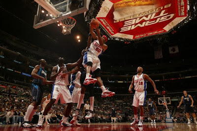 Corey Maggette kommer flygande