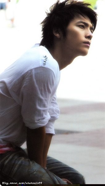 Donghae dating dancer