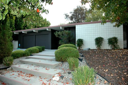 [eicher+exterior2.jpg]