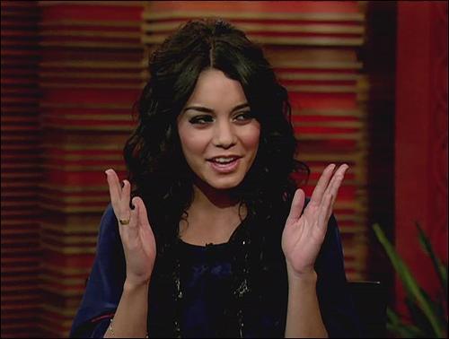 [vanessaa+hands.JPG]