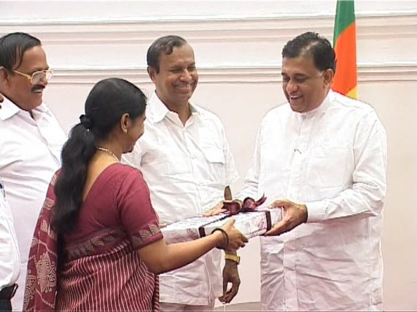 tamilmakkalkural_blogspot_kanimozhi_sril