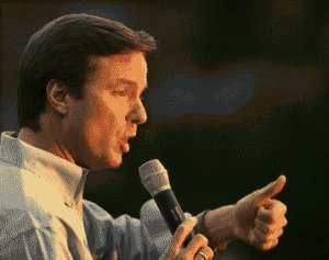 [080814-edwards-talking.jpg]