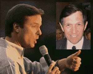 [080814-edwards-talking-kucinich.jpg]