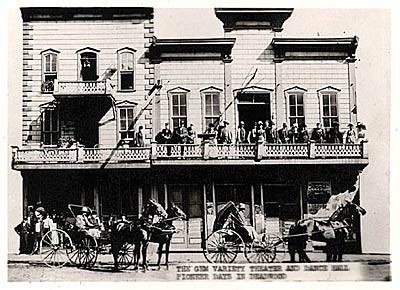 [081208-gem-saloon.jpg]