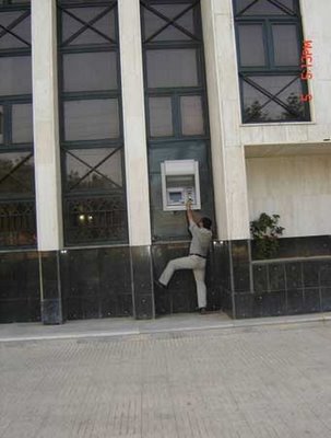[090123-con-10.jpg]