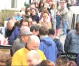 [090705-queue-2.jpg]