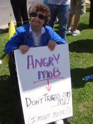 [090823-townhall-day.jpg]