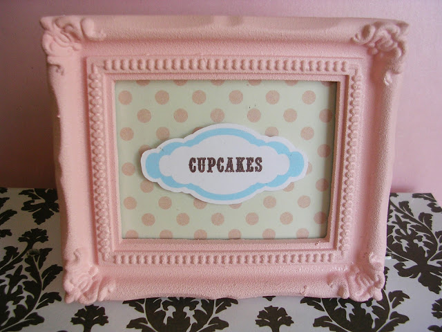 http://4.bp.blogspot.com/_orxuLAav5wM/TI-Z7cJMu8I/AAAAAAAABlE/l6M1bWAEbEc/s1600/cupcakes2.jpg