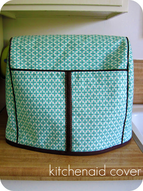 Handmade KitchenAid Stand Mixer Cover  Kitchen aid mixer cover pattern,  Sewing machine cover, Mixer cover