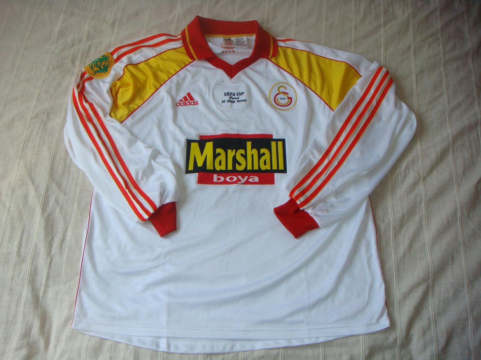 [2000+UEFA+FİNAL+MAÇI+FORMASI.JPG]