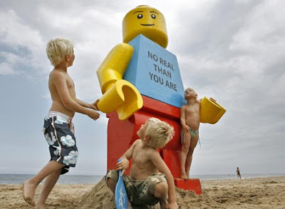 Giant Lego Piece Giant Lego Piece