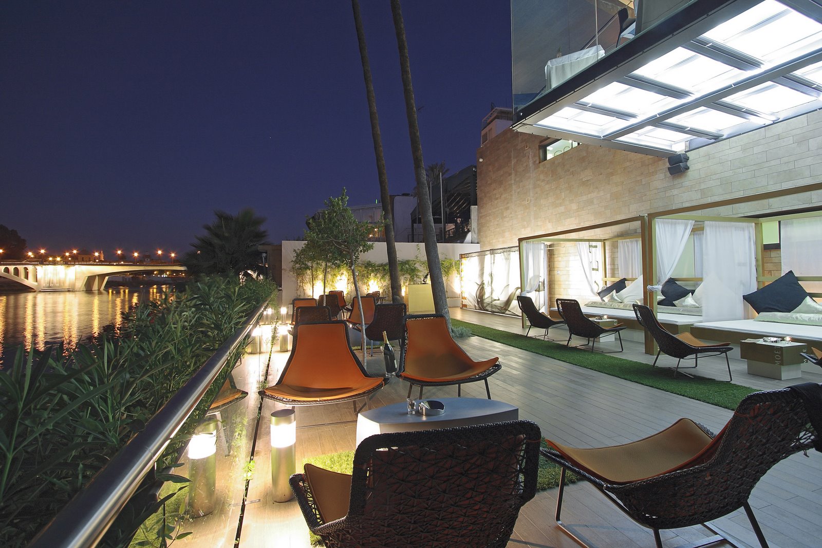 [TERRAZA+ABADES+TRIANA+(EMBARCADERO).jpg]