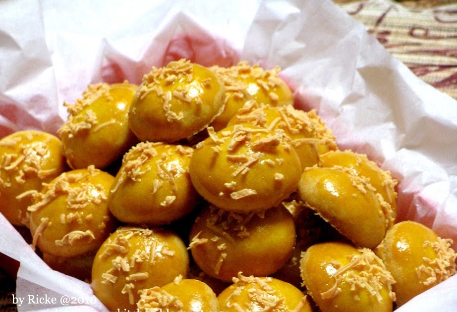 Just My Ordinary Kitchen… KUE KERING MELINJO KEJU Just My Ordinary Kitchen… KUE KERING MELINJO KEJU