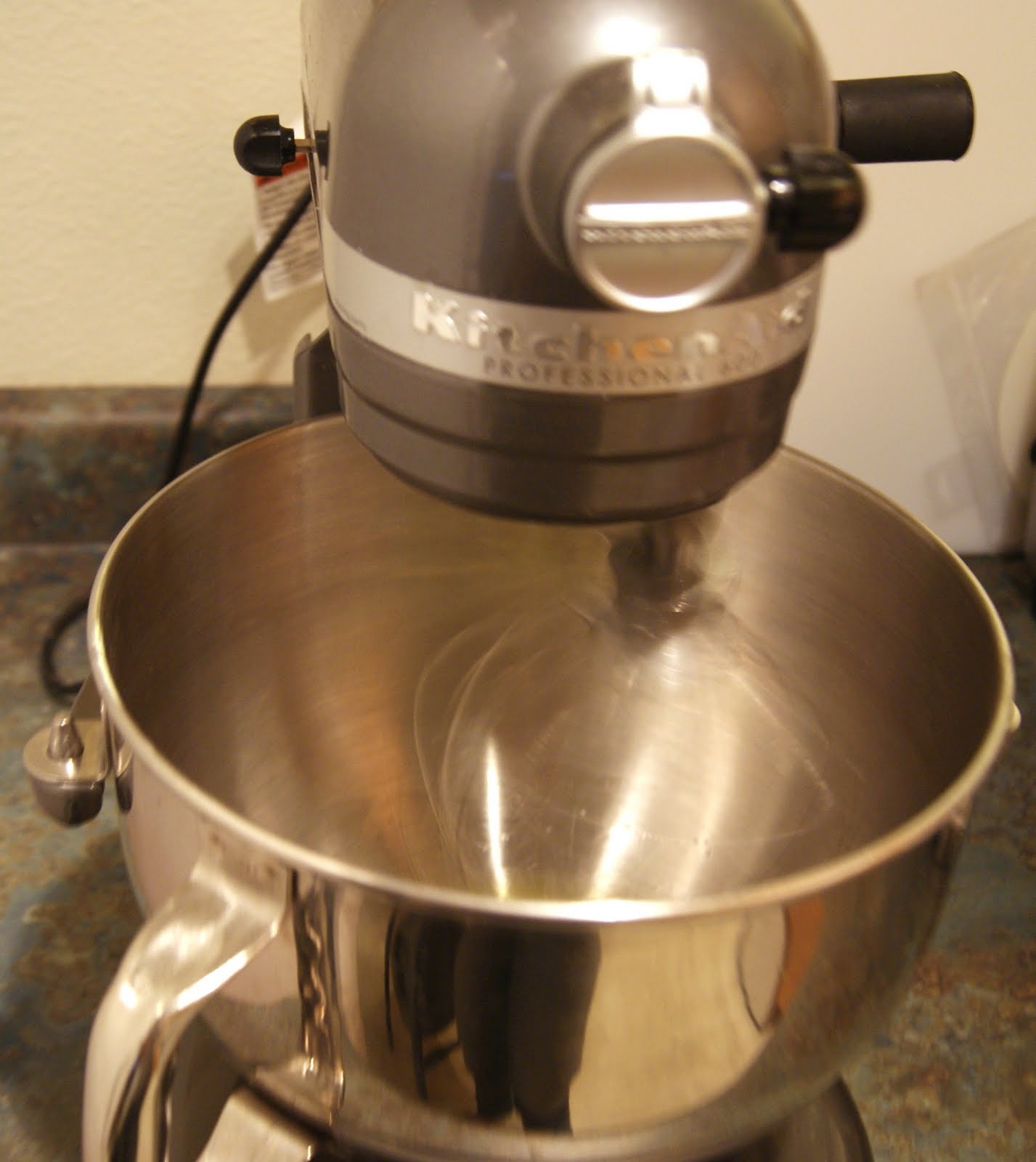 The Bionic Baker Meringues