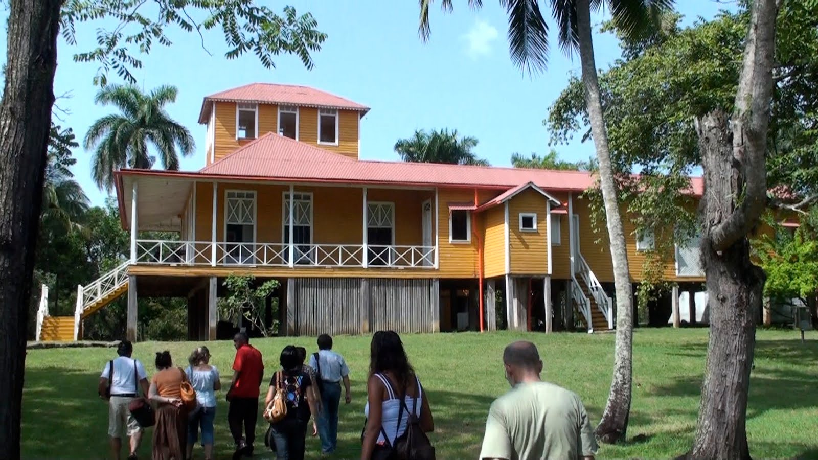 la casa home along the malec 243 n tour of fidel castro s birthplace la casa home along the malec 243 n tour of fidel castro s birthplace