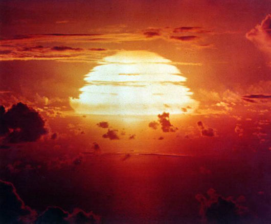 The photo of this ‘man made sun’ was taken on July, 8, 1956 during a Apache H-bomb test on Eniwetok atoll. In 1963, health concerns about radioactive fallout led to a ban on atmospheric testing of atomic bombs. Since then, we haven’t had a chance to enjoy the vibrant radiation of atomic sunsets anymore.