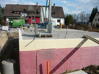 Bauen Mit Den Brachats Mauern Og Loch Fur Zisterne Fundament Garage