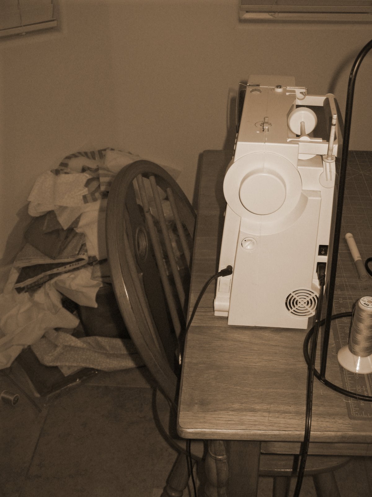 [sewing+machine.jpg]