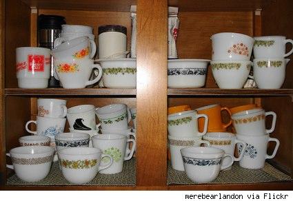 [coffee-mug-cabinet.jpg]