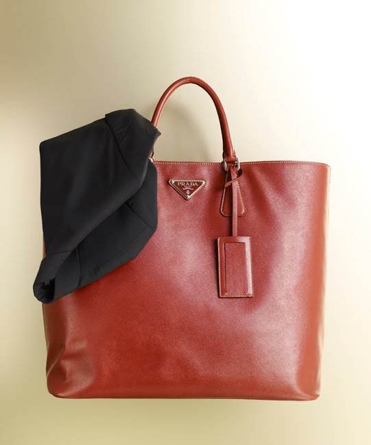 [ROMY+020210+PradaMen.jpg]