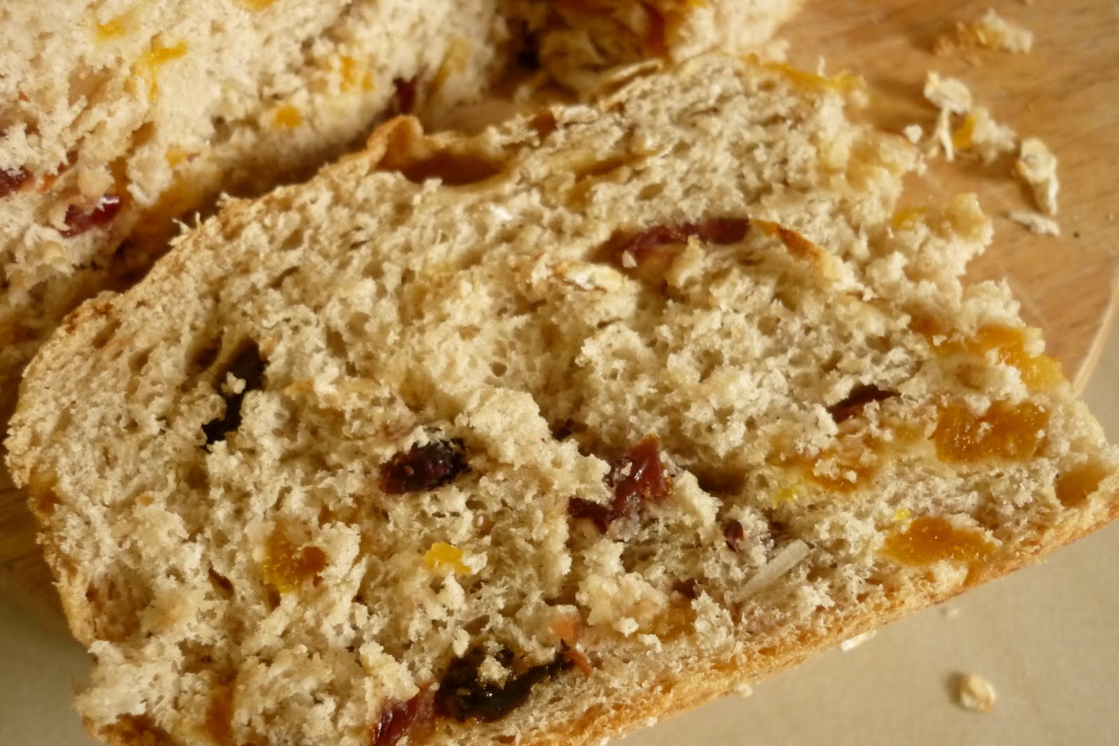 kitchen flavours Fruited Muesli Bread