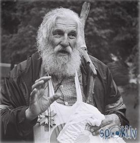 [Pasaules-Valdnieks-2.jpg]