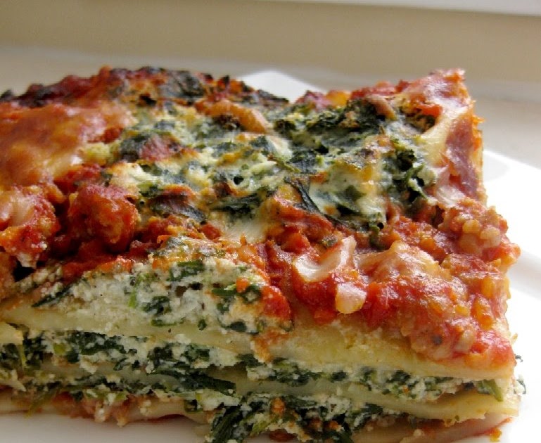Dragon's Kitchen Spinach, Ricotta and Sausage Lasagna