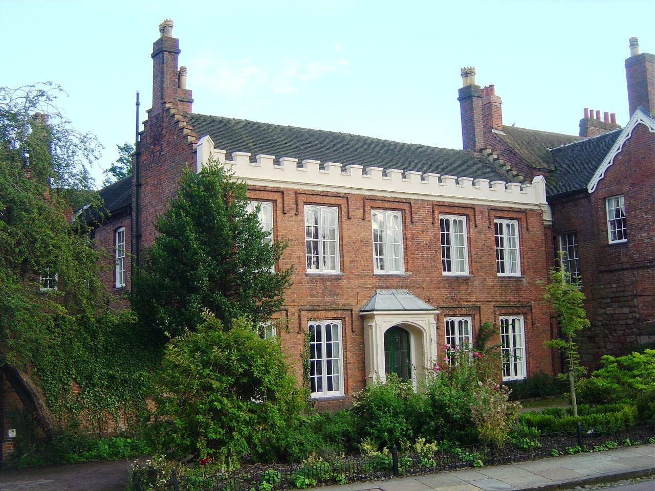 [Precentor's+house,+Lichfield.JPG]