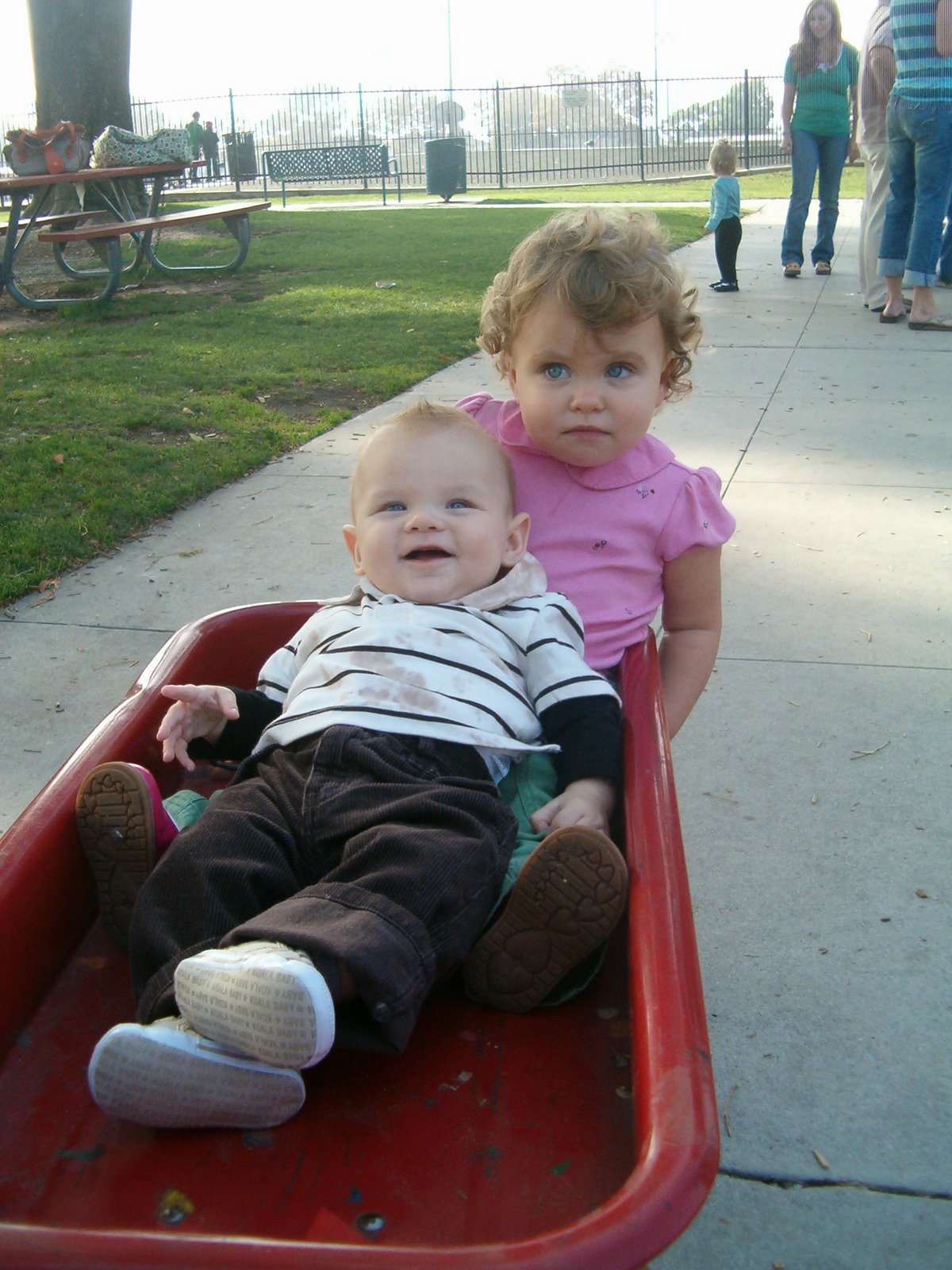 Kids Pushing