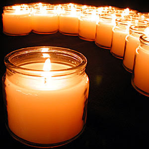 Glowing Soy candles in round order hot image