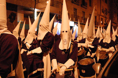 semana santa 2009 easter holy week celebrations zaragoza aragon with masks covering faces sexy pictures free download wallpapers imagen