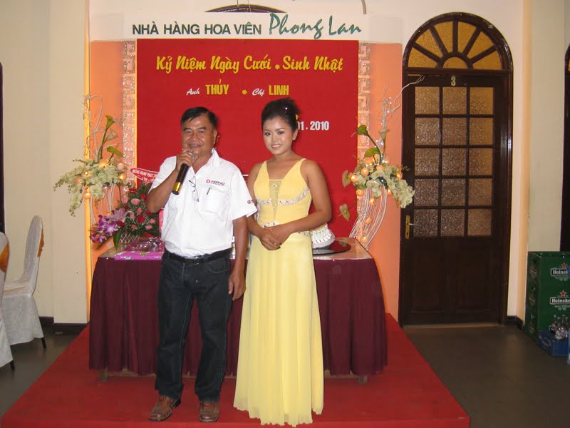 2010 Jan 10 Kỷ niệm lễ cưới hai bạn Thủy.Lin