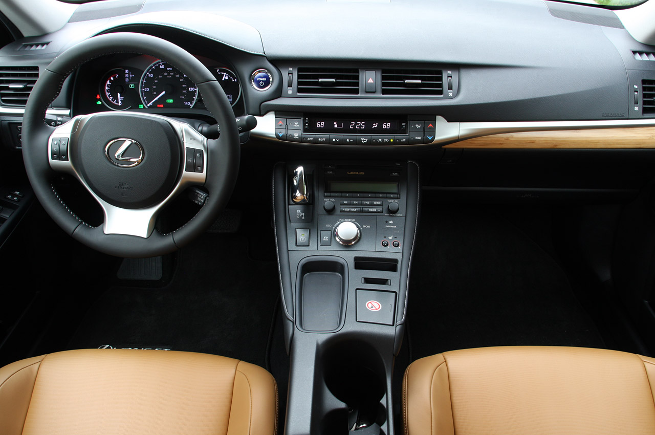 Luxury Car 2011 Lexus Ct 200h
