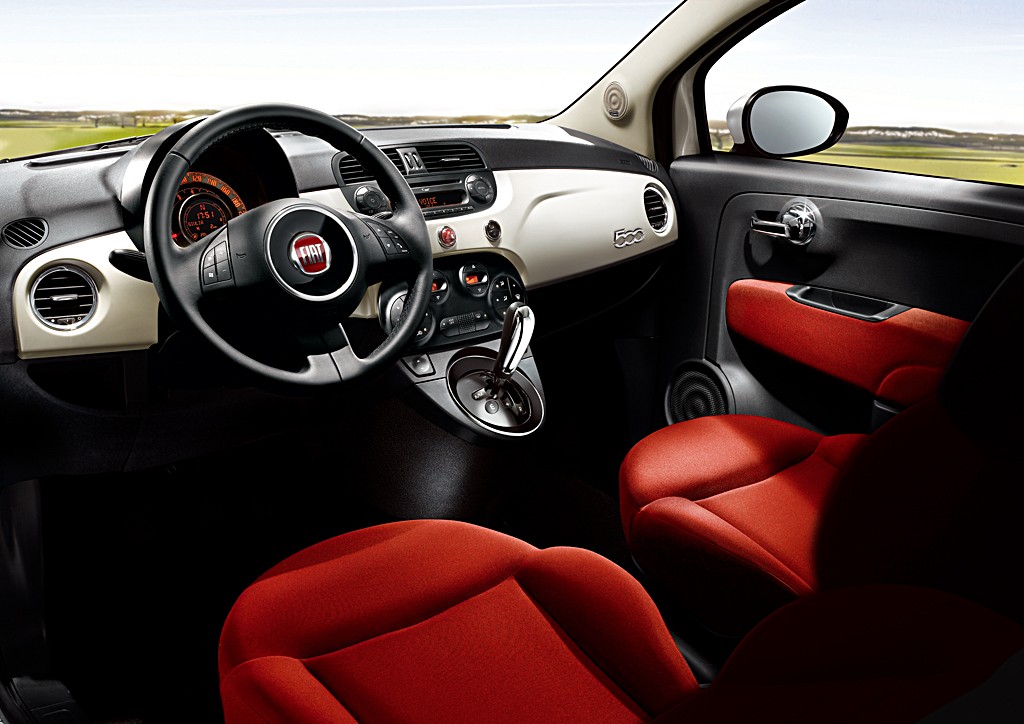 Interior Pictures of Fiat 500 TwinAir