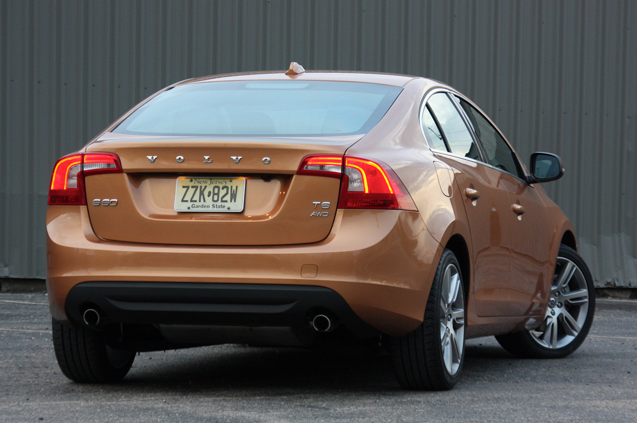 2011 VOLVO S60