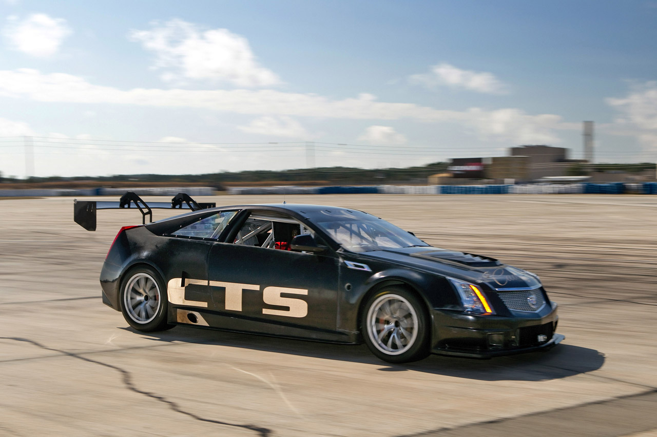 CADILLAC CTS-V COUPE SCCA CADILLAC CTS-V COUPE SCCA