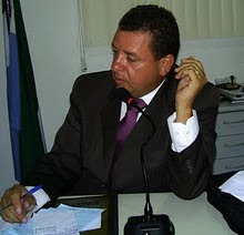 http://4.bp.blogspot.com/_pYTaC-uB7lI/S6i4OrTf1SI/AAAAAAAABtw/m660Jec2oRM/s640/VEREADOR+ARIEL+CARNEIRO.jpg