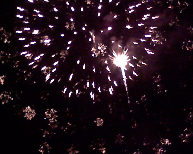 [Fireworks+B+8-31-08.jpg]