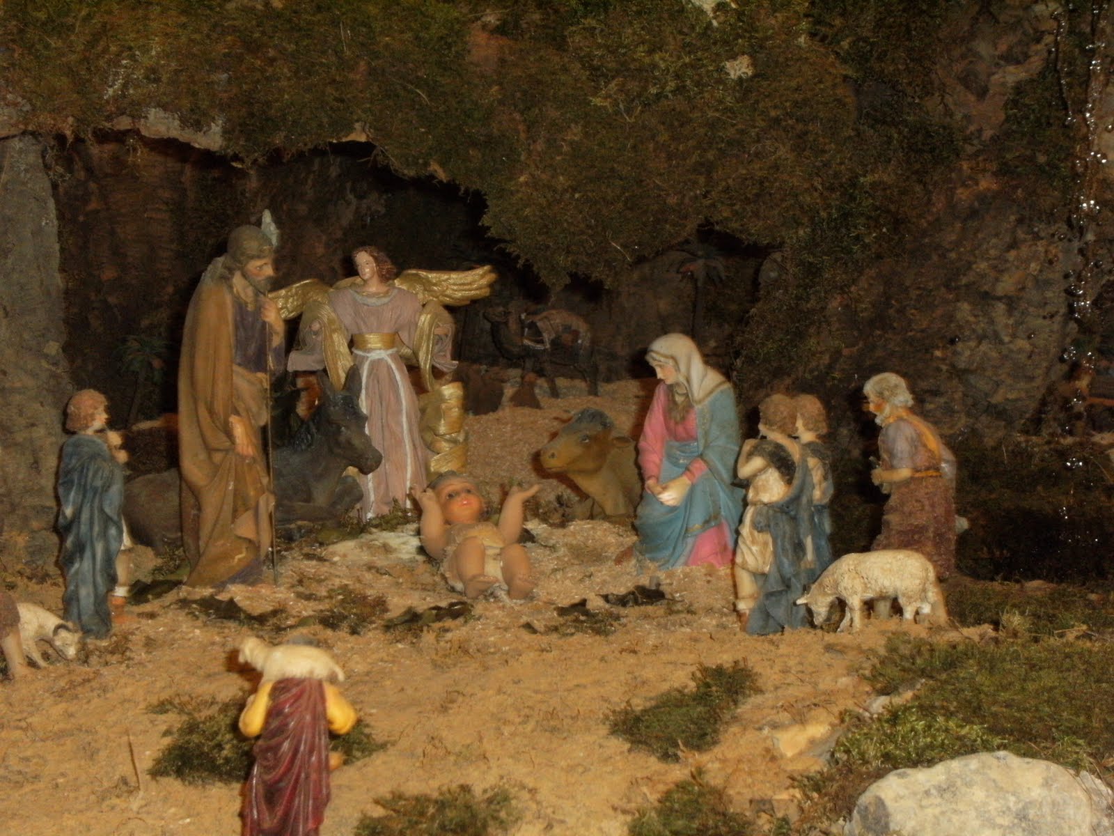 Asociación Leonesa de Amigos de los Belenes Belén monumental en Cerezales del Condado (León)