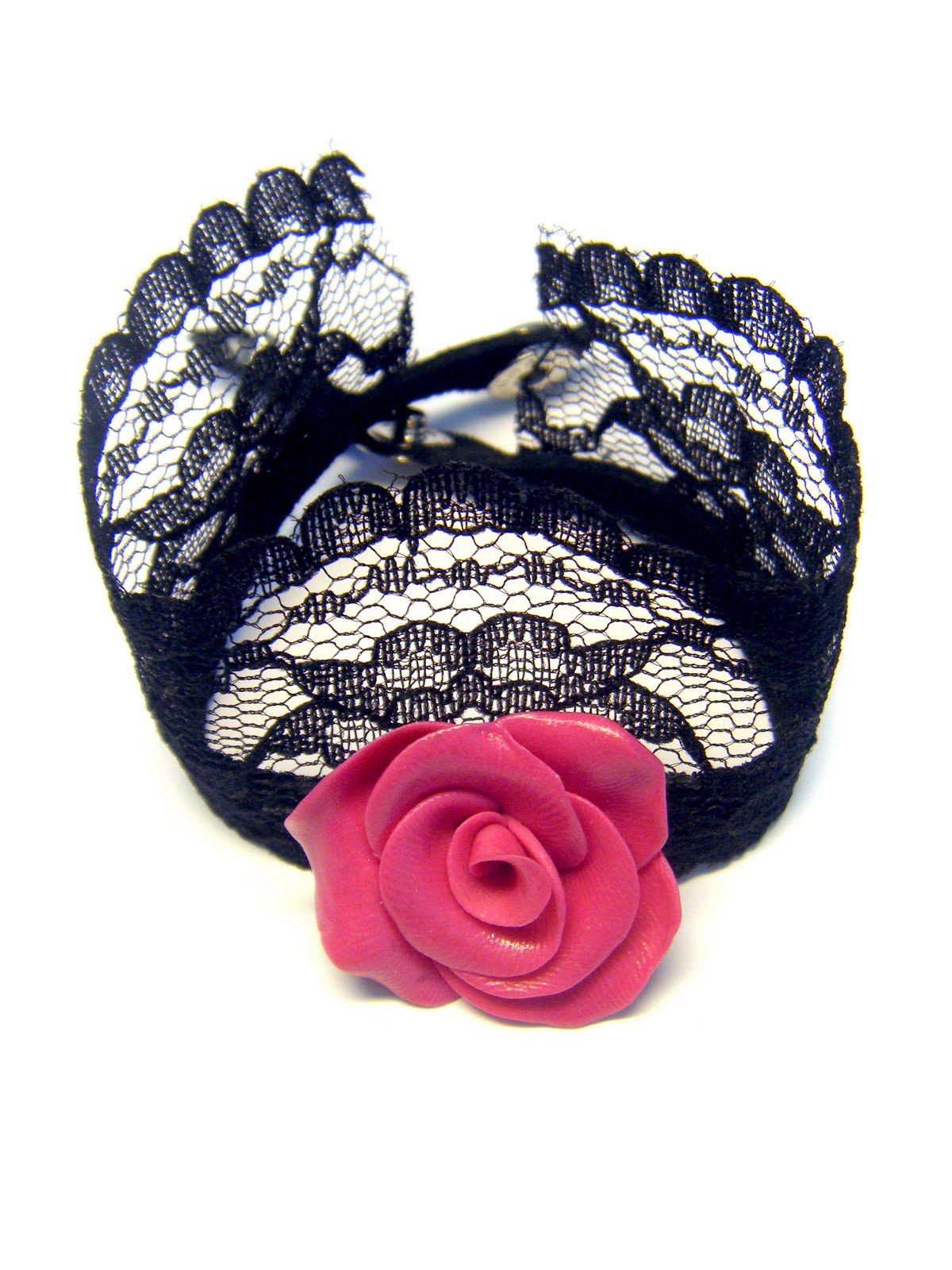 http://4.bp.blogspot.com/_pcI8E6ljD8M/TBacg6UQfEI/AAAAAAAAAS0/OkV_G5YiG_0/s1600/Pink+Rose+Cuff.jpg