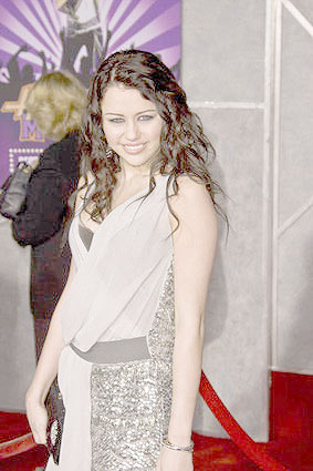 [hanna-montana-and-miley-cyrus-5.jpg]