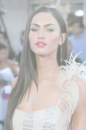 [megan-fox-transformers-2.jpg]