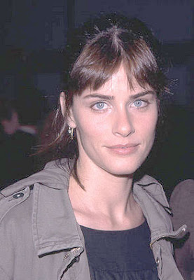 Amanda Peet Max
